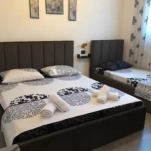 Pensión Fati Durrës